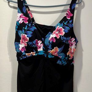 Lands End V-Neck Tankini Top, EUC, Size 14